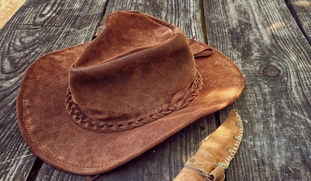 6 common types of Cowboy Hats with unique shapes and style!